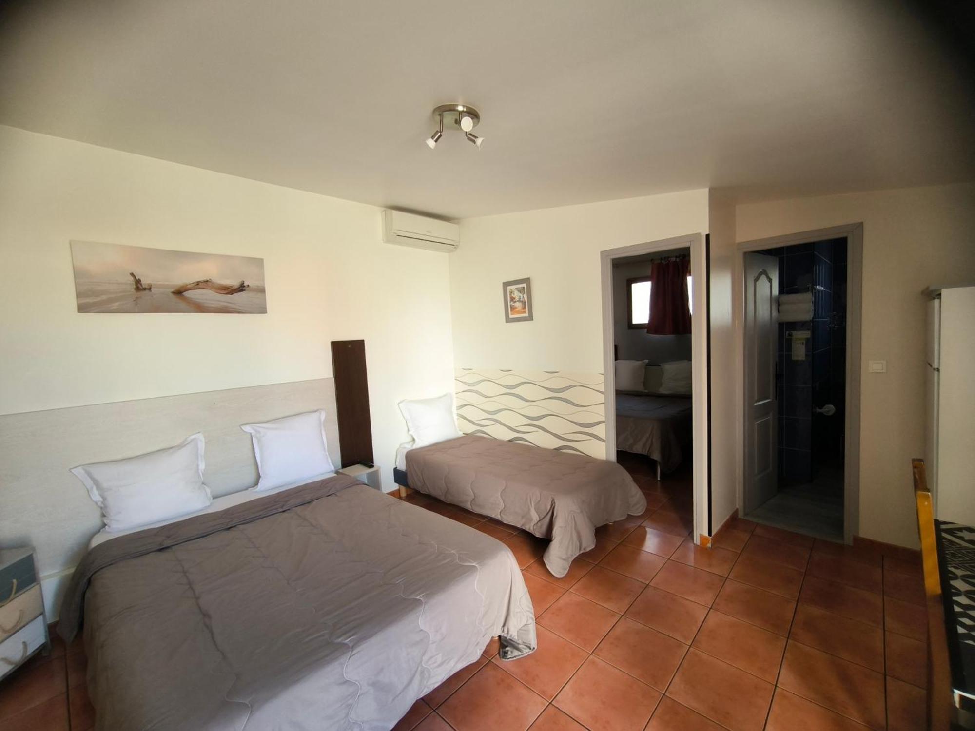 Hotel L'Hacienda Martigues Exterior photo