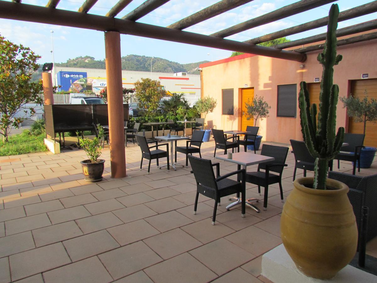 Hotel L'Hacienda Martigues Exterior photo