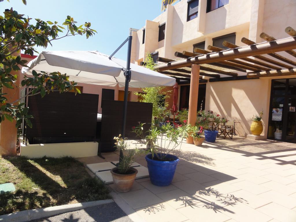 Hotel L'Hacienda Martigues Exterior photo